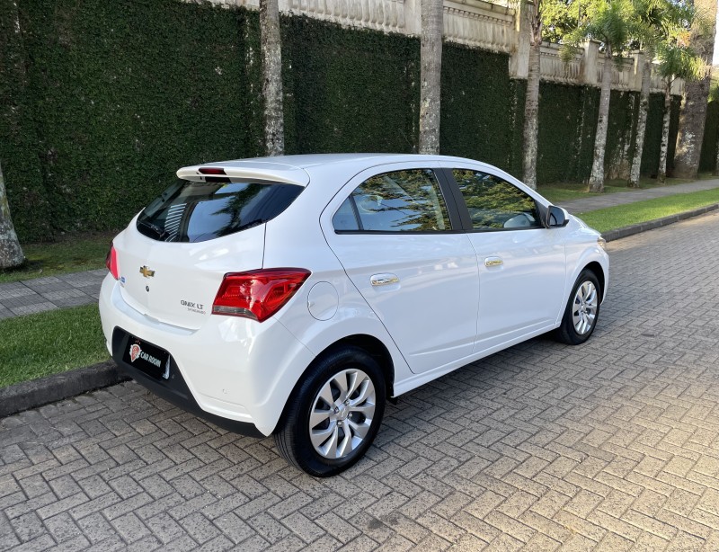 ONIX 1.4 MPFI LT 8V FLEX 4P MANUAL - 2017 - CAXIAS DO SUL