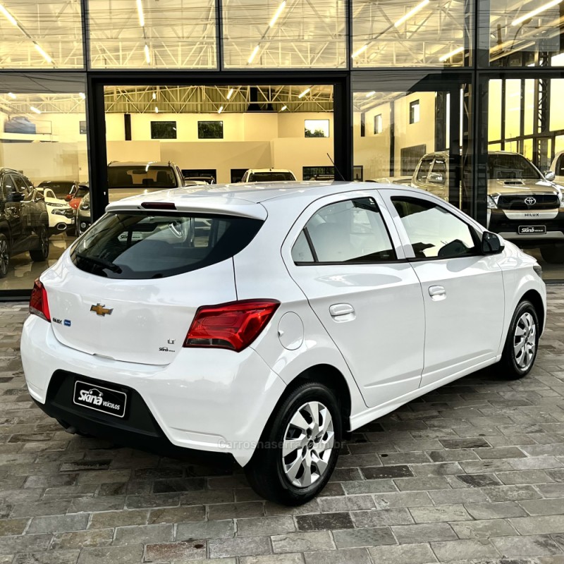 ONIX 1.0 MPFI LT 8V FLEX 4P MANUAL - 2018 - VACARIA