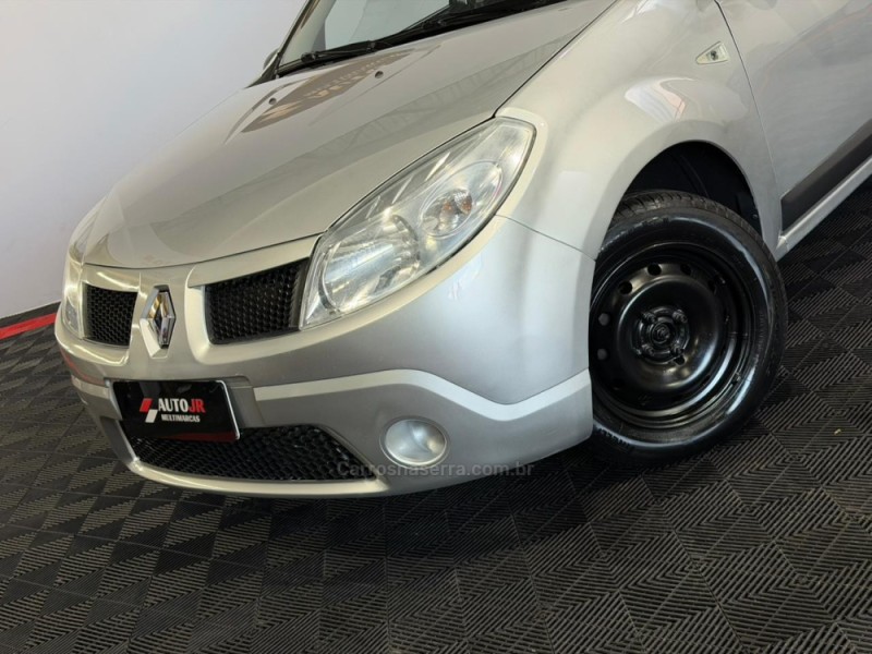 SANDERO 1.6 EXPRESSION 16V FLEX 4P MANUAL - 2009 - VACARIA