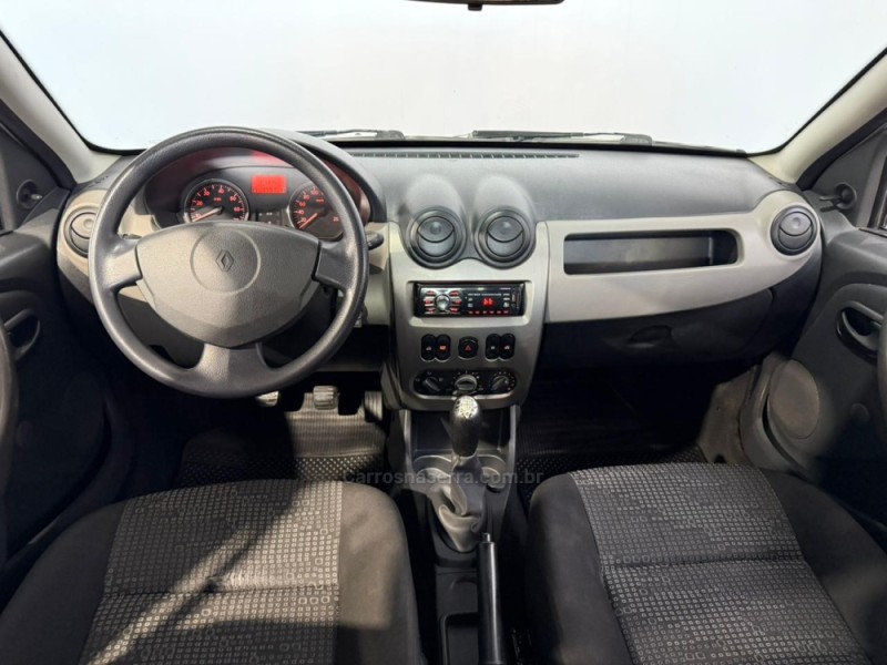 SANDERO 1.6 EXPRESSION 16V FLEX 4P MANUAL - 2009 - VACARIA