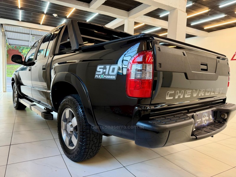 S10 2.4 MPFI EXECUTIVE 4X2 CD 8V FLEX 4P MANUAL - 2011 - BOM RETIRO DO SUL