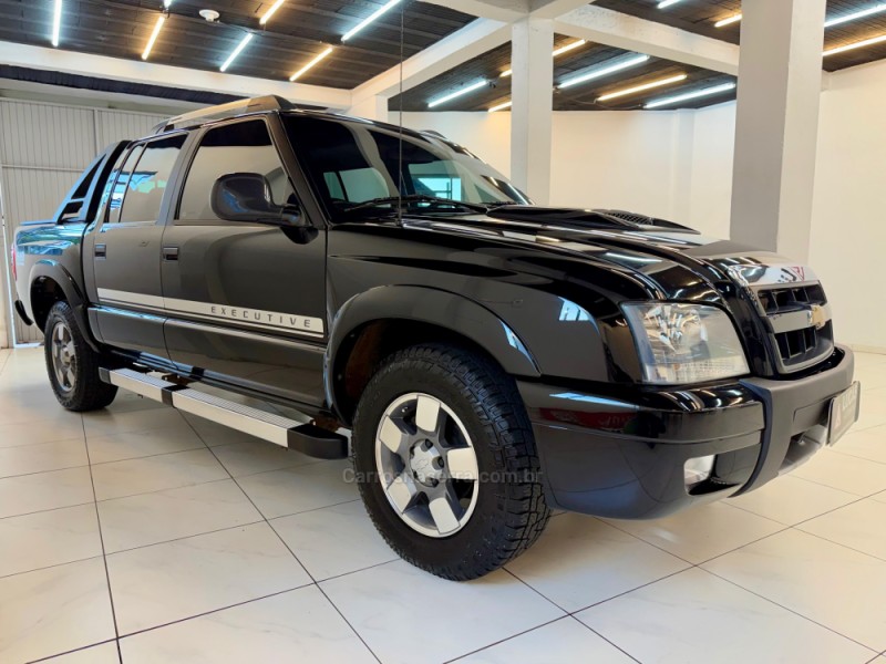 S10 2.4 MPFI EXECUTIVE 4X2 CD 8V FLEX 4P MANUAL - 2011 - BOM RETIRO DO SUL