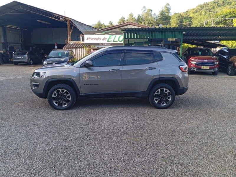 COMPASS 2.0 TRAILHAWK TD350 TURBO DIESEL 4X4 4P AUTOMÁTICO - 2017 - PICADA CAFé