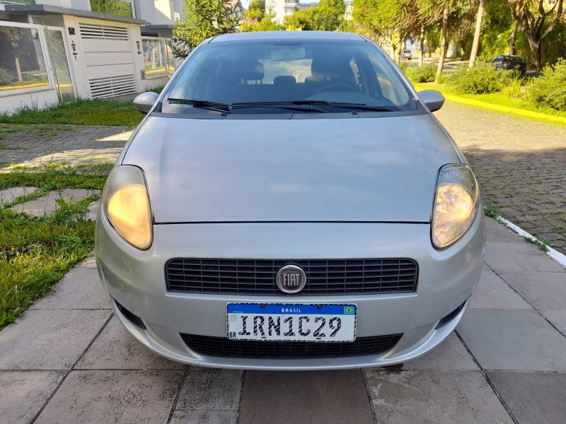 PUNTO 1.4 ATTRACTIVE 8V FLEX 4P MANUAL - 2011 - FARROUPILHA