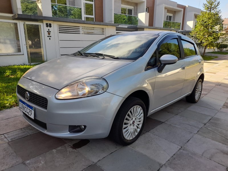 PUNTO 1.4 ATTRACTIVE 8V FLEX 4P MANUAL