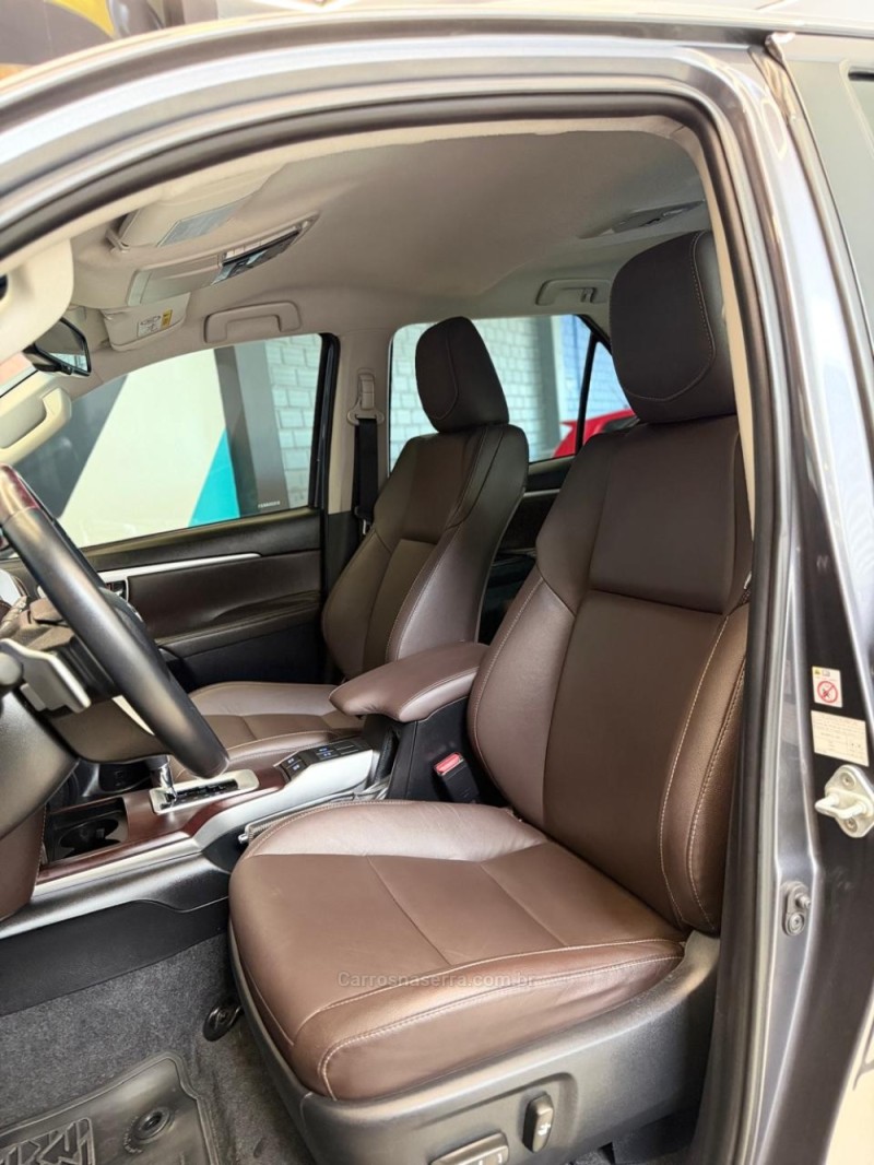 HILUX SW4 2.8 SRX 4X4 16V TURBO INTERCOOLER DIESEL 4P AUTOMÁTICO - 2019 - NOVO HAMBURGO