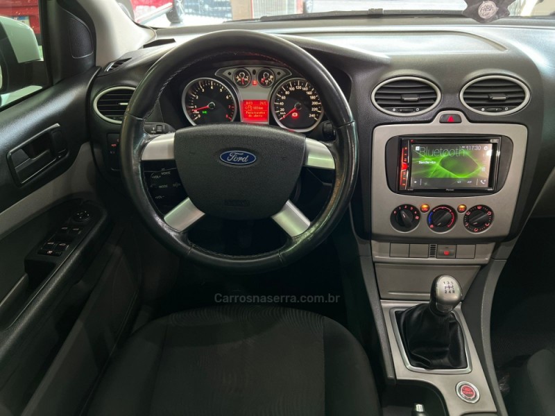 FOCUS 2.0 GLX 16V FLEX 4P MANUAL - 2013 - CAXIAS DO SUL