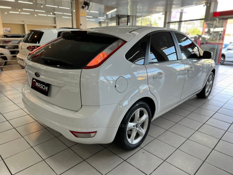 FOCUS 2.0 GLX 16V FLEX 4P MANUAL - 2013 - CAXIAS DO SUL