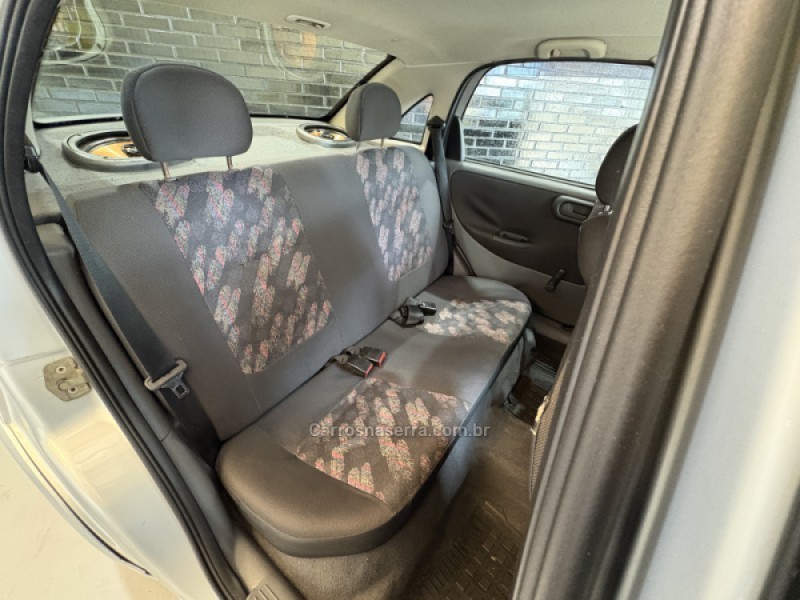 CORSA 1.0 MPFI 8V GASOLINA 4P MANUAL - 2004 - CAXIAS DO SUL