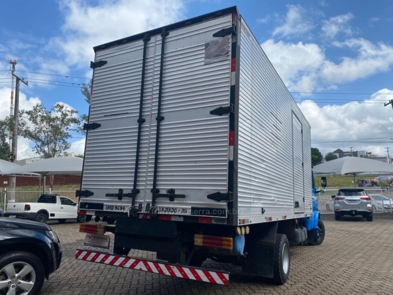 710  - 2004 - LAJEADO