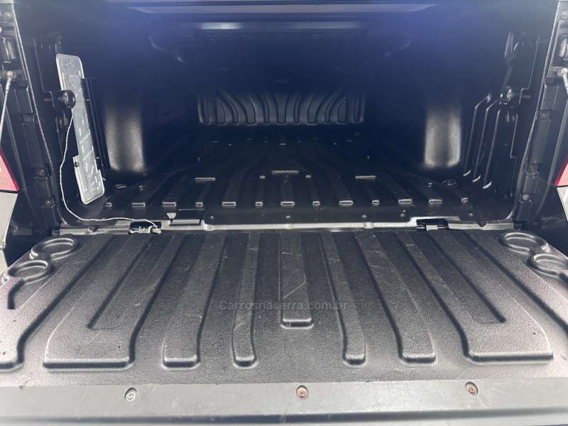 DUSTER OROCH 2.0 16V FLEX DYNAMIQUE AT 4P AUTOMÁTICO - 2017 - CHARQUEADAS