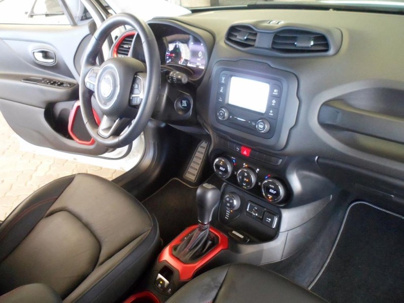 RENEGADE 2.0 16V TURBO DIESEL TRAILHAWK 4P 4X4 AUTOMÁTICO - 2017 - FARROUPILHA