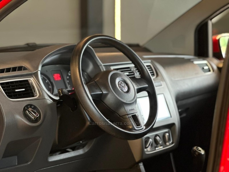 FOX 1.0 ITREND 8V FLEX 4P MANUAL - 2014 - CAXIAS DO SUL