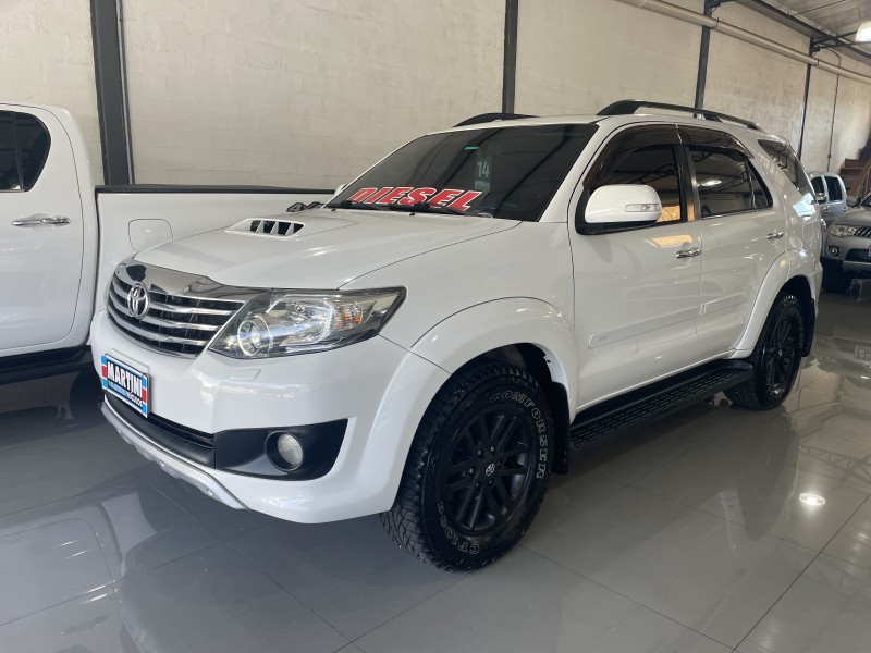 HILUX SW4 3.0 SRV 4X4 7 LUGARES 16V TURBO INTERCOOLER DIESEL 4P AUTOMÁTICO - 2014 - CAXIAS DO SUL