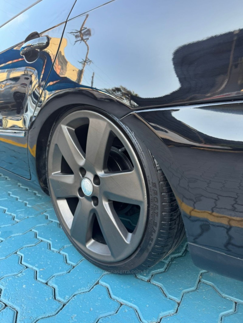 VOYAGE 1.6 MI HIGHLINE 8V FLEX 4P MANUAL - 2011 - ESTâNCIA VELHA