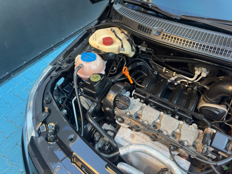 VOYAGE 1.6 MI HIGHLINE 8V FLEX 4P MANUAL - 2011 - ESTâNCIA VELHA