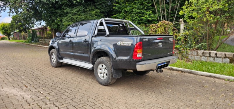 HILUX 3.0 4X4 8V DIESEL 4P MANUAL - 2007 - IVOTI