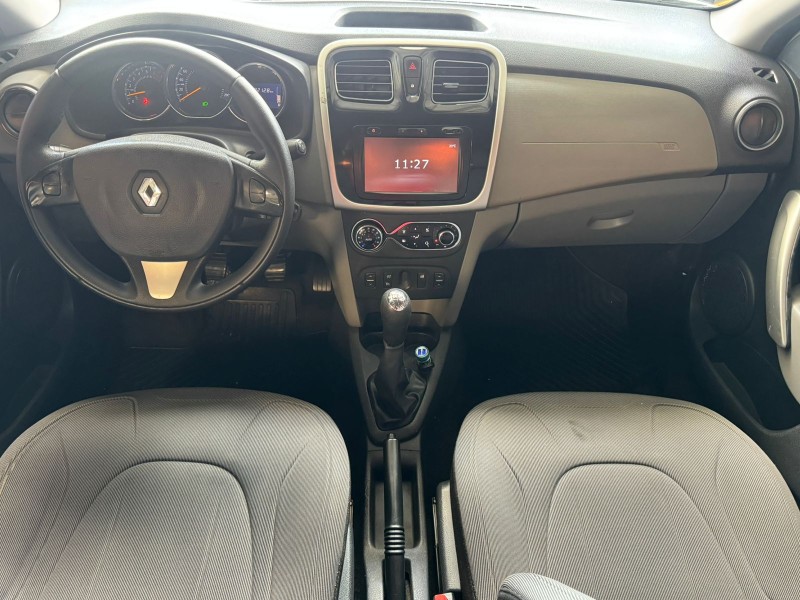 LOGAN 1.6 DYNAMIQUE 8V FLEX 4P MANUAL - 2015 - CAXIAS DO SUL