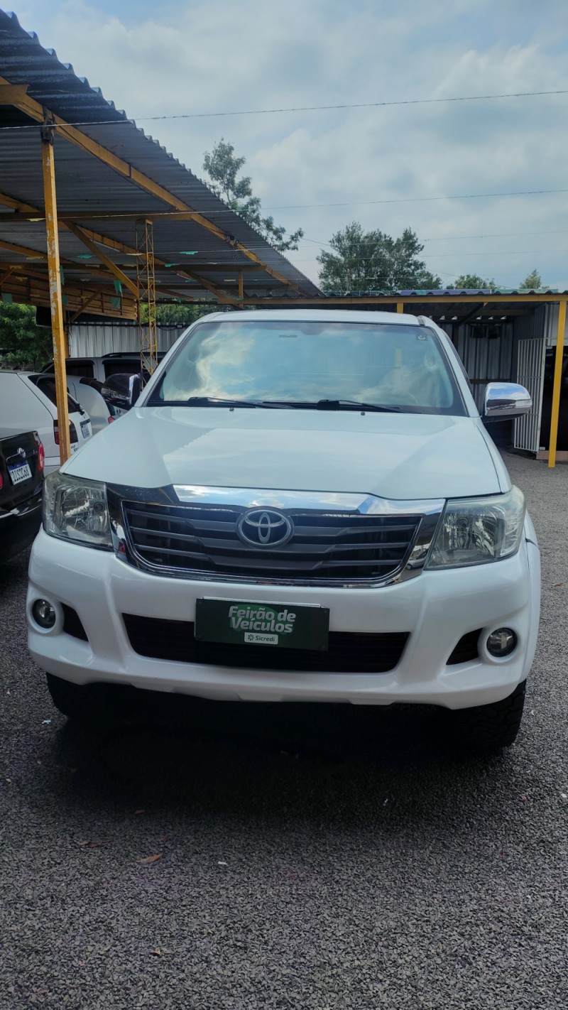 hilux 2.7 srv 4x4 cd 16v flex 4p automatico 2014 sapiranga