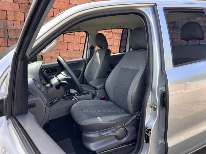 AMAROK 2.0 4X4 CD 16V TURBO INTERCOOLER DIESEL 4P MANUAL - 2013 - VENâNCIO AIRES