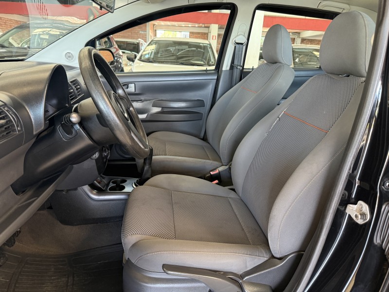 FOX 1.0 MI 8V FLEX 4P MANUAL - 2010 - FARROUPILHA