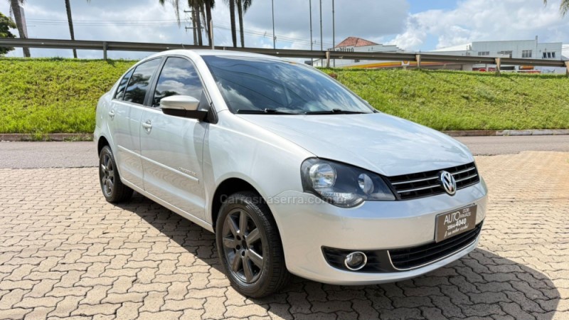 polo sedan 1.6 mi comfortline 8v flex 4p manual 2013 dois irmaos