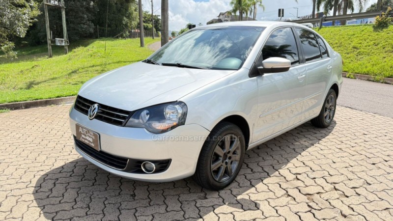 POLO SEDAN 1.6 MI COMFORTLINE 8V FLEX 4P MANUAL - 2013 - DOIS IRMãOS