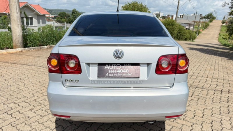 POLO SEDAN 1.6 MI COMFORTLINE 8V FLEX 4P MANUAL - 2013 - DOIS IRMãOS