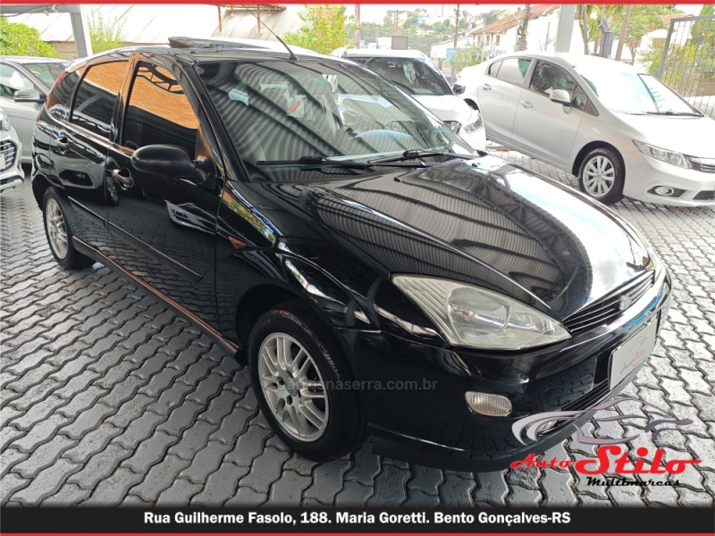 FOCUS 2.0 GHIA 16V GASOLINA 4P MANUAL - 2002 - BENTO GONçALVES