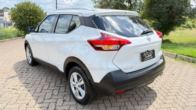 KICKS 1.6 S DIRECT 16V FLEX 4P AUTOMÁTICO - 2020 - DOIS IRMãOS