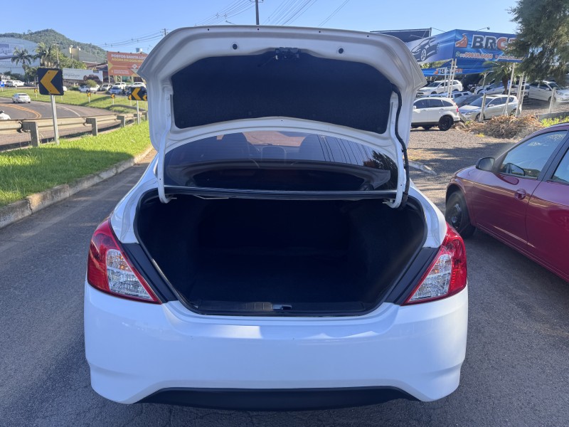 VERSA 1.6 16V FLEX SL 4P MANUAL - 2017 - DOIS IRMãOS