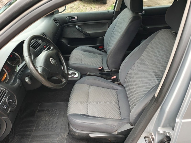 GOLF 2.0 MI 8V FLEX 4P TIPTRONIC - 2012 - GUAPORé