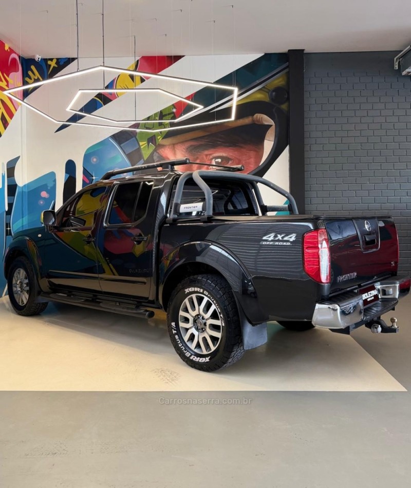 FRONTIER 2.5 SL 4X4 CD TURBO ELETRONIC DIESEL 4P AUTOMÁTICO - 2016 - NOVO HAMBURGO