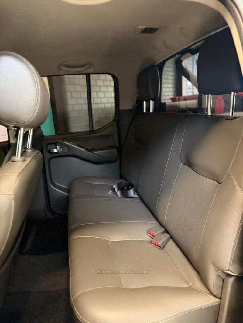 FRONTIER 2.5 SL 4X4 CD TURBO ELETRONIC DIESEL 4P AUTOMÁTICO - 2016 - NOVO HAMBURGO