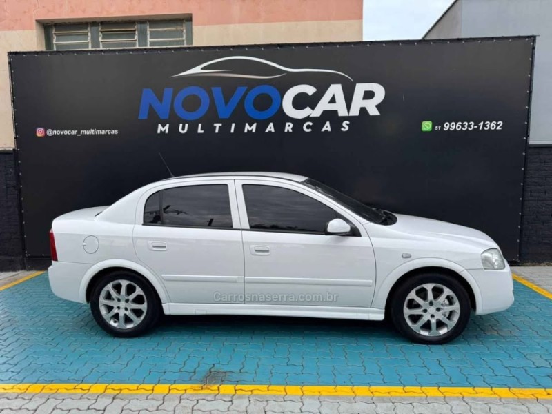 ASTRA 2.0 MPFI ADVANTAGE SEDAN 8V FLEX 4P MANUAL - 2011 - ESTâNCIA VELHA