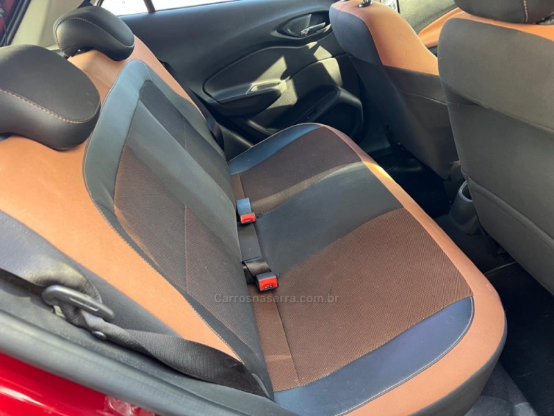 ONIX 1.4 MPFI ACTIV 8V FLEX 4P MANUAL - 2017 - PORTO ALEGRE