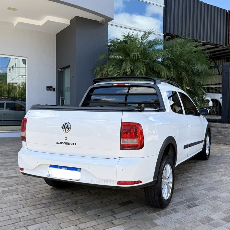 SAVEIRO 1.6 MI TRENDLINE CD 8V FLEX 2P MANUAL - 2017 - GUAPORé