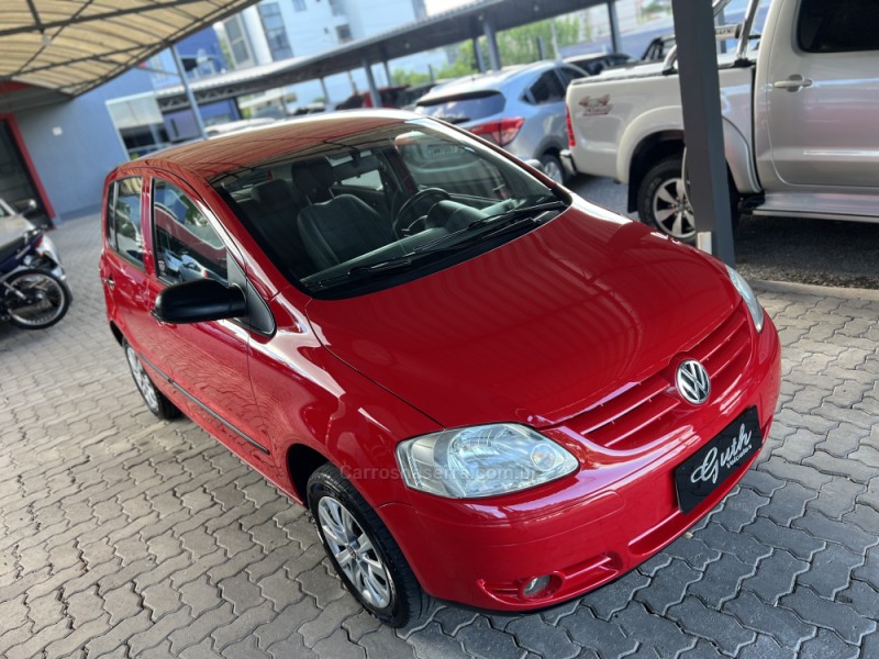 FOX 1.6 MI PLUS 8V FLEX 4P MANUAL - 2005 - BOM PRINCíPIO