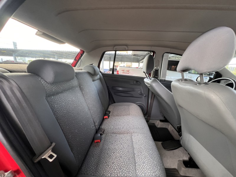 FOX 1.6 MI PLUS 8V FLEX 4P MANUAL - 2005 - BOM PRINCíPIO