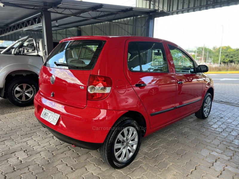 FOX 1.6 MI PLUS 8V FLEX 4P MANUAL - 2005 - BOM PRINCíPIO