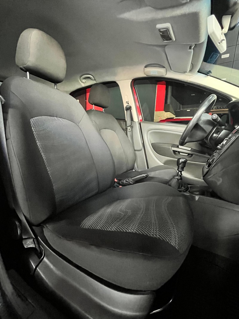 PUNTO 1.4 ATTRACTIVE 8V FLEX 4P MANUAL - 2011 - SãO LEOPOLDO