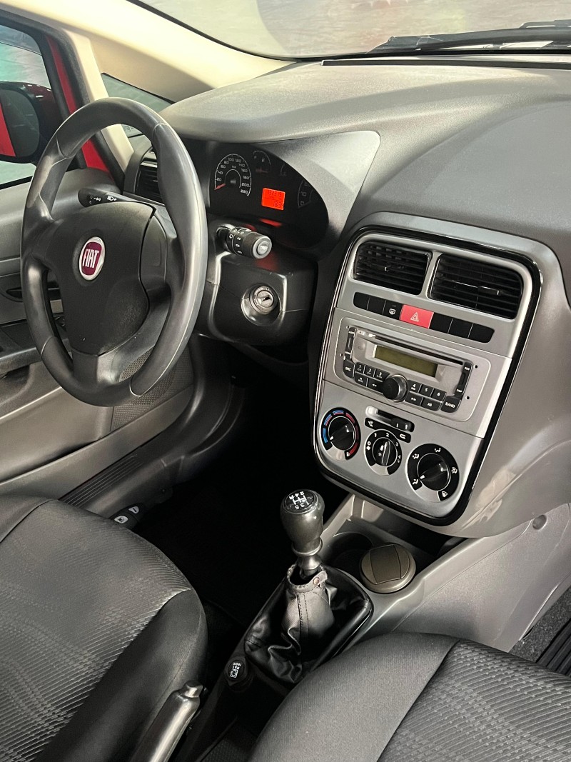 PUNTO 1.4 ATTRACTIVE 8V FLEX 4P MANUAL - 2011 - SãO LEOPOLDO