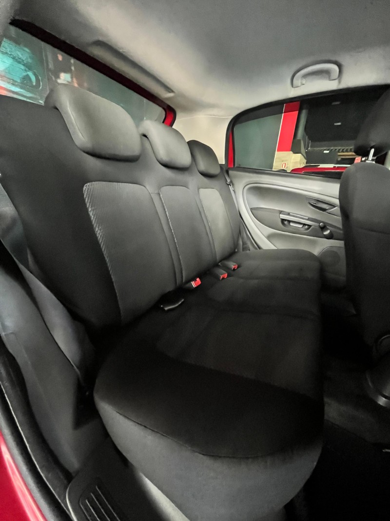 PUNTO 1.4 ATTRACTIVE 8V FLEX 4P MANUAL - 2011 - SãO LEOPOLDO