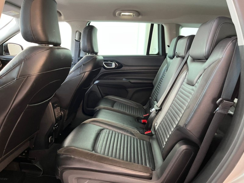 COMMANDER 2.0 LIMITED T380 16V 4X4 TURBO DIESEL 4P AUTOMÁTICO - 2022 - BENTO GONçALVES