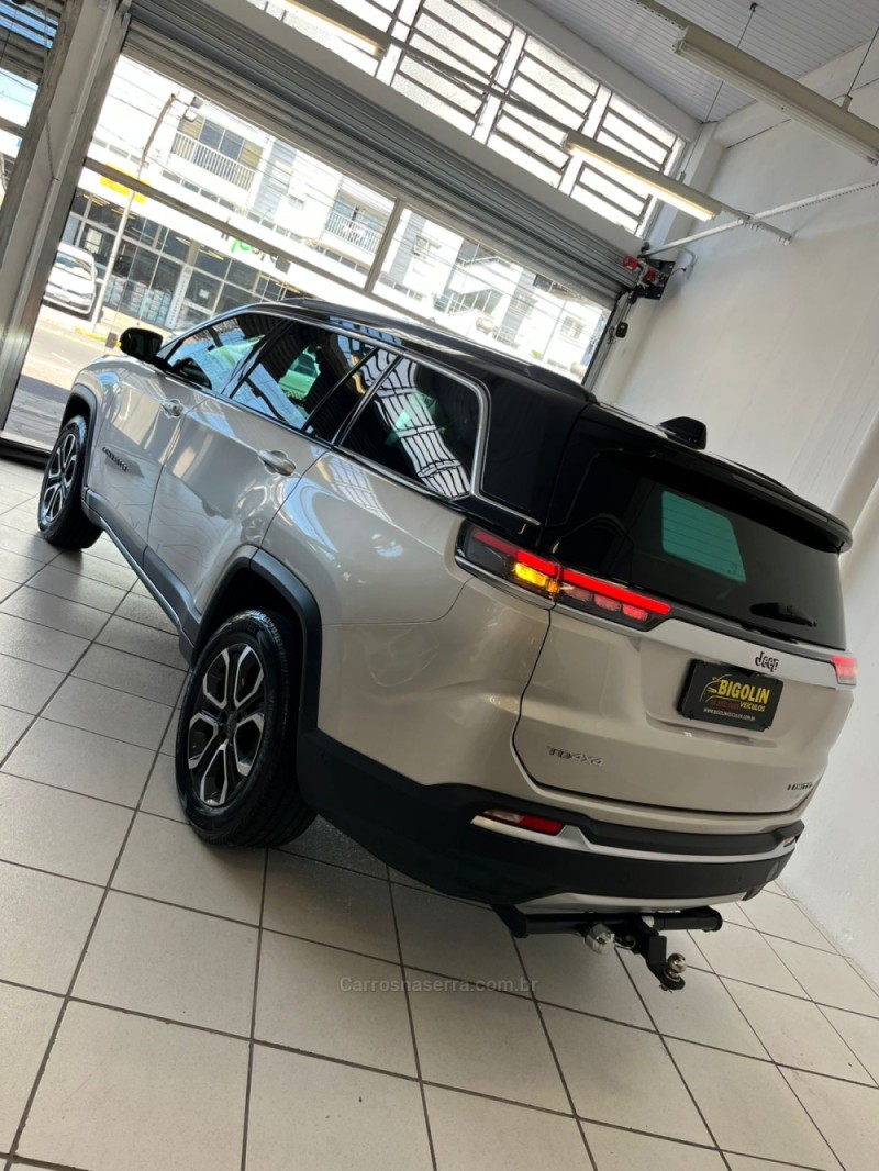 COMMANDER 2.0 LIMITED T380 16V 4X4 TURBO DIESEL 4P AUTOMÁTICO - 2022 - BENTO GONçALVES