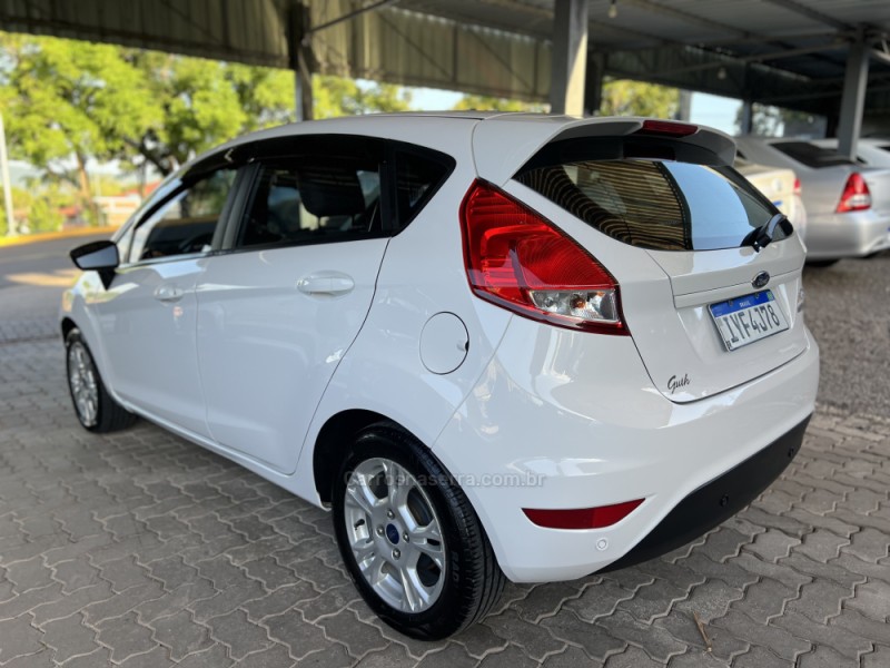 FIESTA 1.0 SEL ECOBOOST GTDI 12V GASOLINA 4P AUTOMÁTICO - 2017 - BOM PRINCíPIO