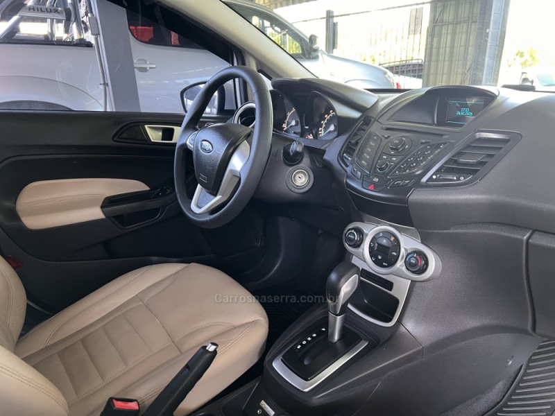 FIESTA 1.0 SEL ECOBOOST GTDI 12V GASOLINA 4P AUTOMÁTICO - 2017 - BOM PRINCíPIO