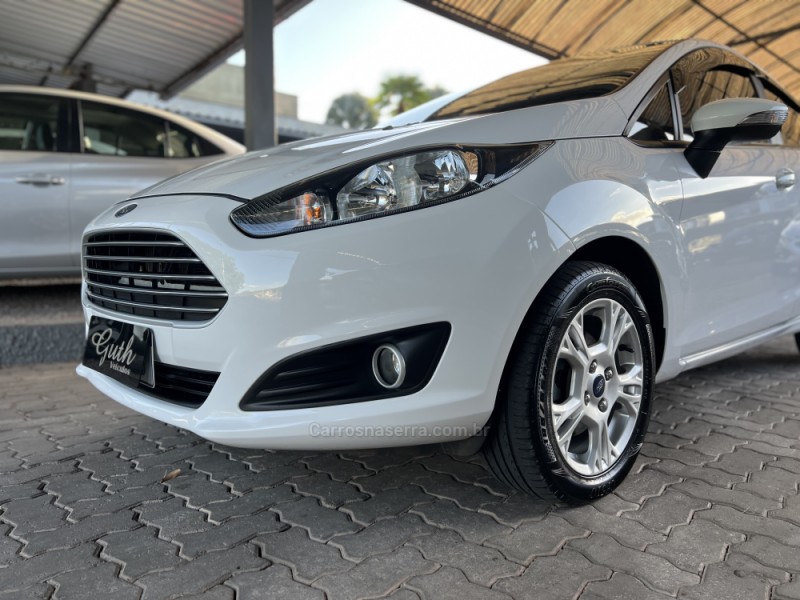 FIESTA 1.0 SEL ECOBOOST GTDI 12V GASOLINA 4P AUTOMÁTICO - 2017 - BOM PRINCíPIO