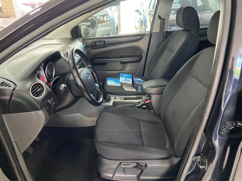 FOCUS 1.6 GLX 16V FLEX 4P MANUAL - 2013 - NOVA BASSANO