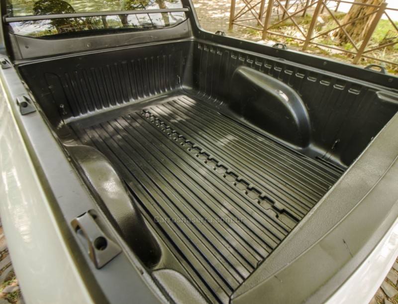 SAVEIRO 1.6 MI CS 8V FLEX 2P MANUAL G.V - 2017 - NOVO HAMBURGO